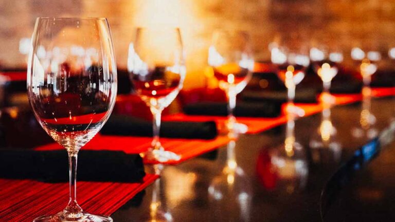 arizona biltmore estates area upscale lifestyles geodirectory2 bar tarbells tavern wine 960x540 1 768x432