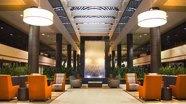 arizona biltmore estates area upscale lifestyles geodirectory2 commercial properties biltmore commerce centers lobby 960x540 1 768x432