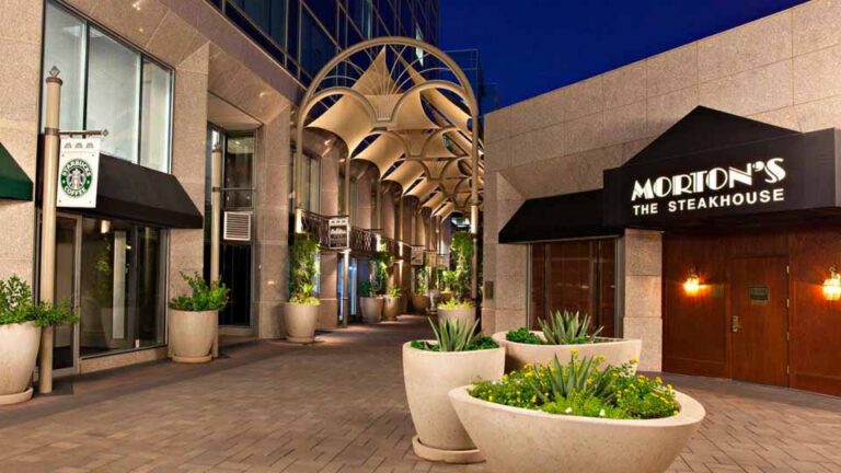 arizona biltmore estates area upscale lifestyles geodirectory2 commercial properties esplanade mortons 960x540 1 768x432
