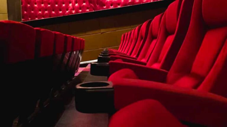 arizona biltmore estates area upscale lifestyles geodirectory2 entertainment amc theater esplanade 14 interior 960x540 1 768x432