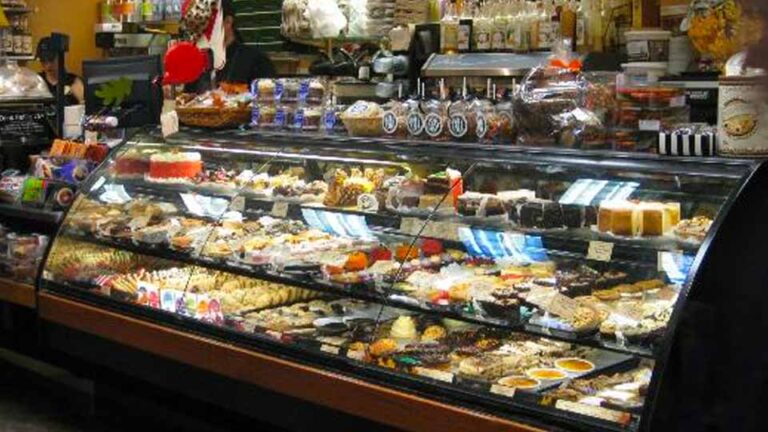 arizona biltmore estates area upscale lifestyles geodirectory2 grocery stores ajs deli cse 960x540 1 768x432