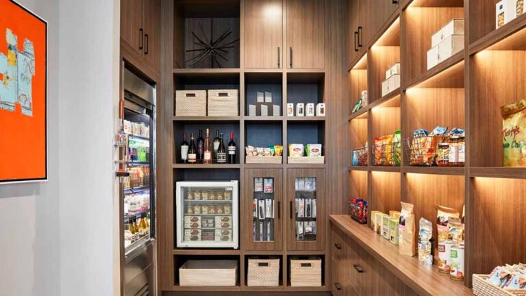 arizona biltmore estates area upscale lifestyles geodirectory2 hotels ac biltmore market 960x540 1 768x432