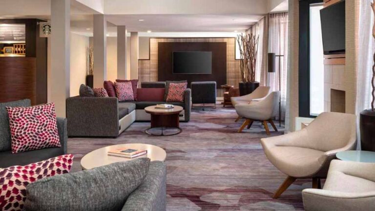 arizona biltmore estates area upscale lifestyles geodirectory2 hotels sonestra lobby 960x540 1 768x432