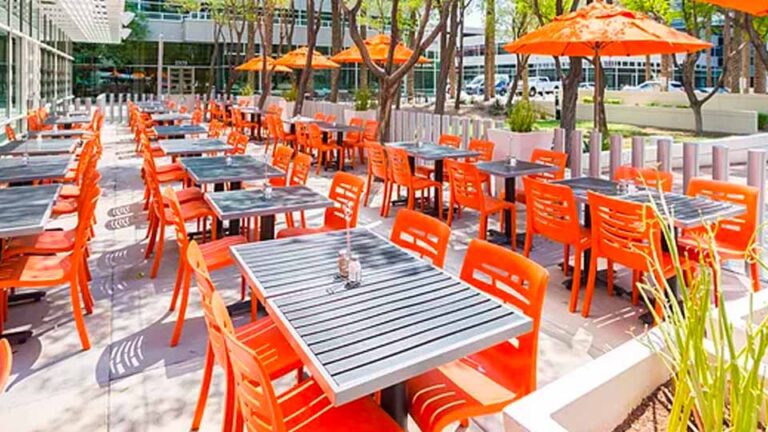 arizona biltmore estates area upscale lifestyles geodirectory2 restaurants breakfast scramble patio 960x540 1 768x432