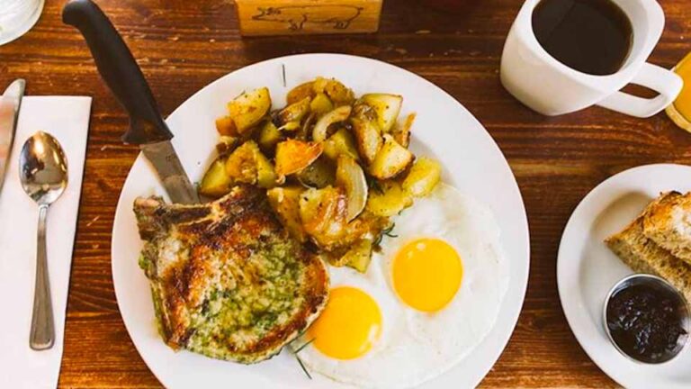 arizona biltmore estates area upscale lifestyles geodirectory2 restaurants matts big breakfast eggs 960x540 1 768x432