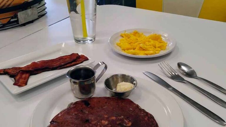 arizona biltmore estates area upscale lifestyles geodirectory2 restaurants over easy pancakes 960x540 1 768x432