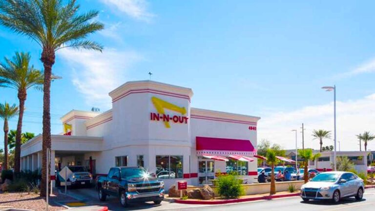 arizona biltmore estates area upscale lifestyles geodirectory2 shopping malls cameback colonnade in out fast food960x540 768x432