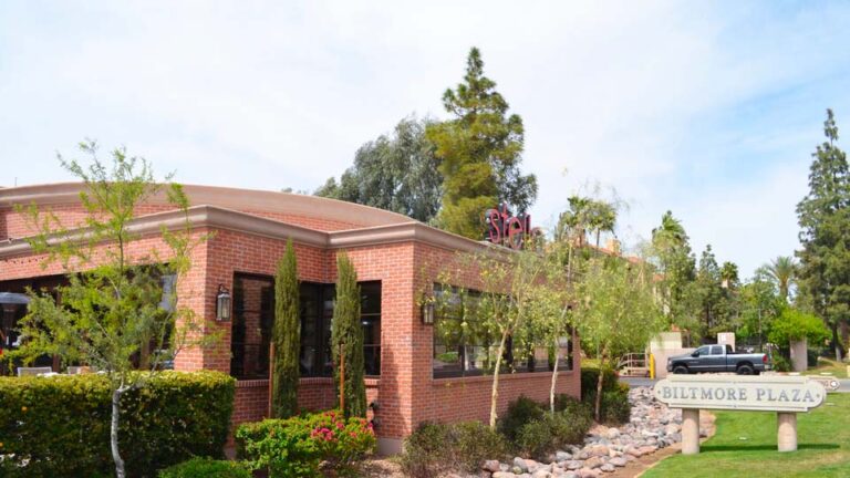 arizona biltmore estates area upscale lifestyles geodirectory3 shopping malls biltmore plaza signage 960x540 1 768x432